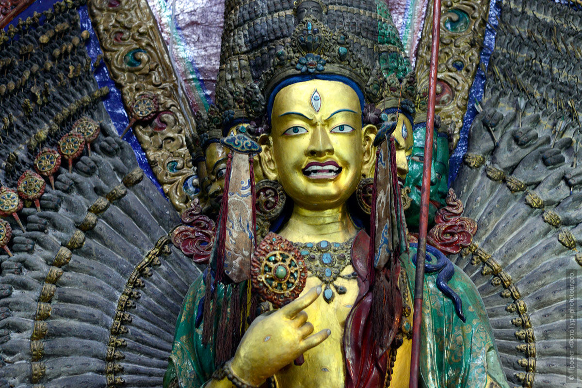 Buddhist monastery Shamkar Gompa, Leh, Ladakh. Photography Tours in Ladakh, 2023.