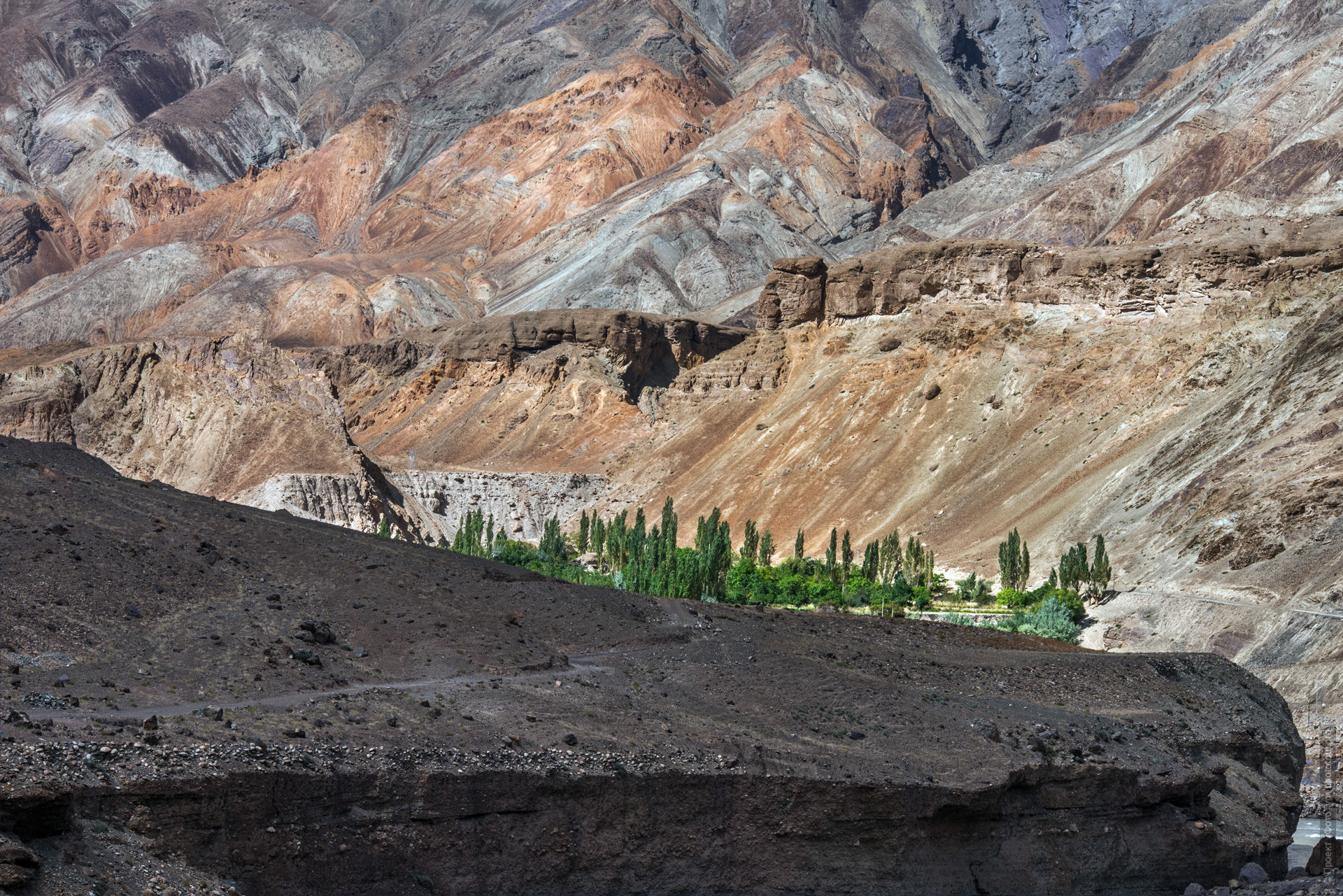 Aryan Valley Da Hannu. Tour Tibet Lake Advertising: Alpine lakes, valley of geysers, Lamayuru, rock monasteries, 01 - 10.09. 2023. Journey through the lakes of Ladakh.