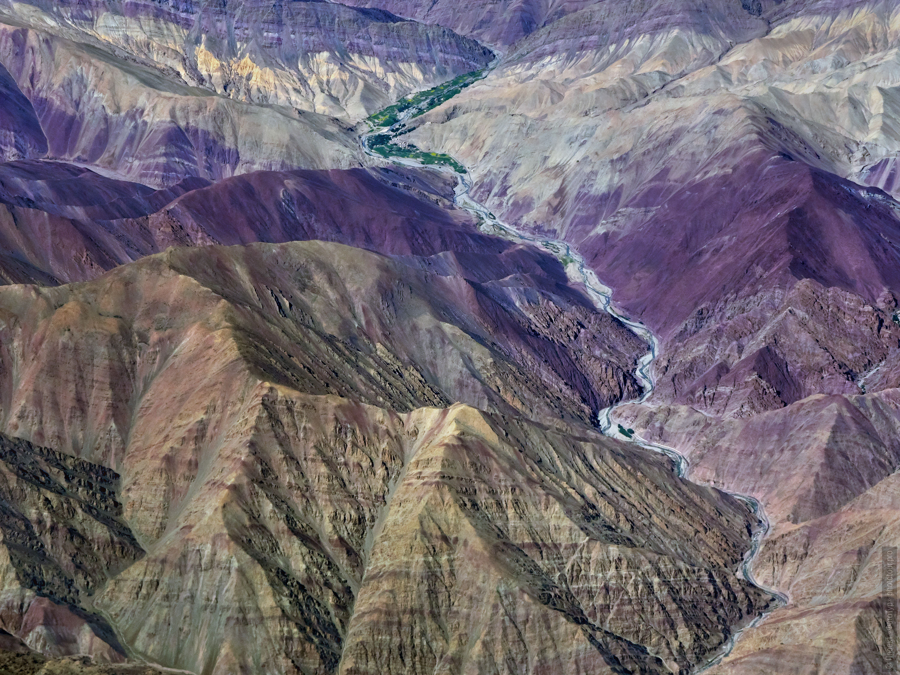 The Basco Valley. Tour for artists in Tibet: Watercolor-1: Watercolor painting in Ladakh with Pavel Pugachev, 04.08. - 13.08. 2019.