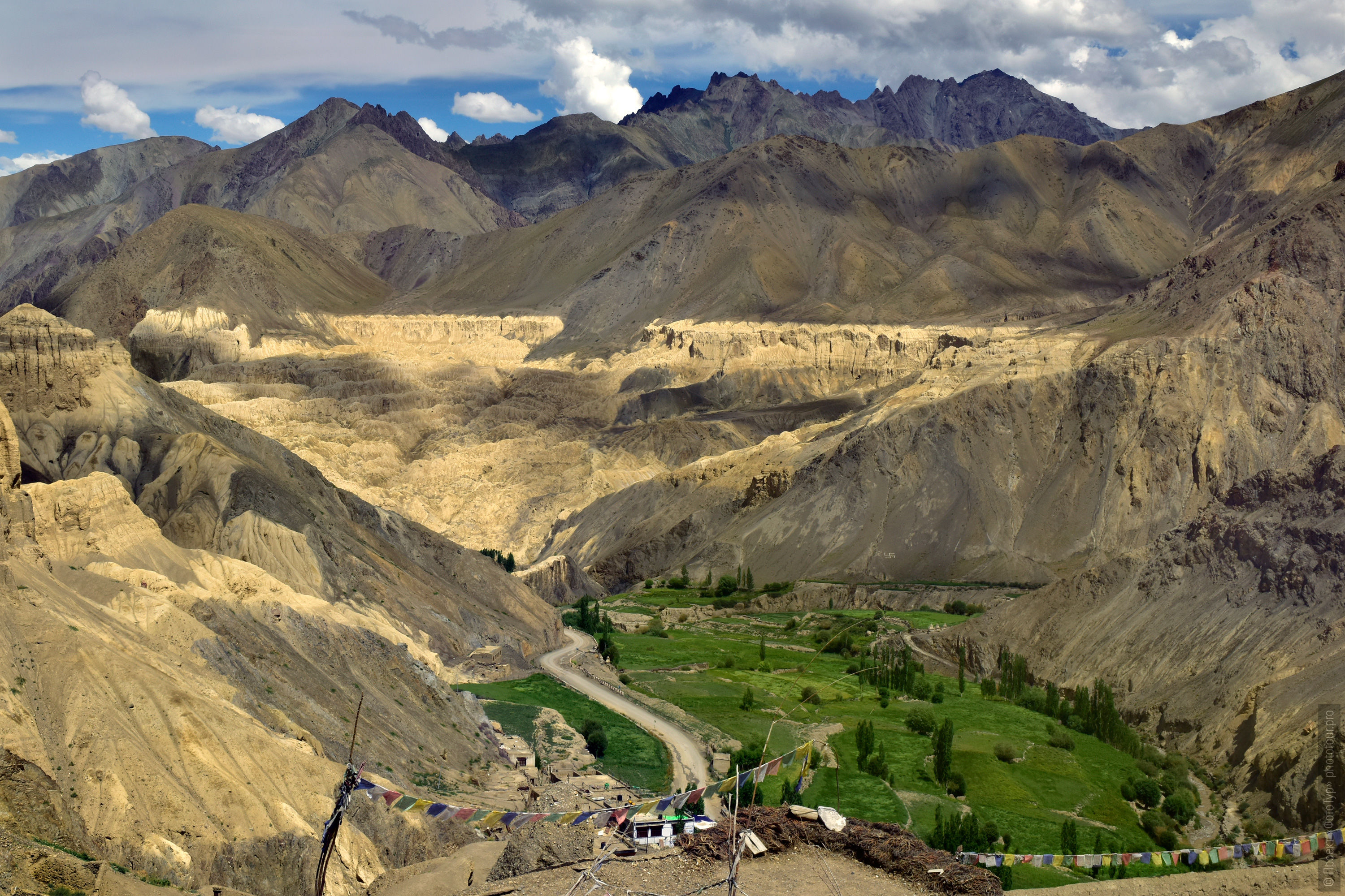 Lamayuru, Moon Land. Tour for artists in Tibet: Watercolor-1: Watercolor painting in Ladakh with Pavel Pugachev, 04.08. - 13.08. 2019.