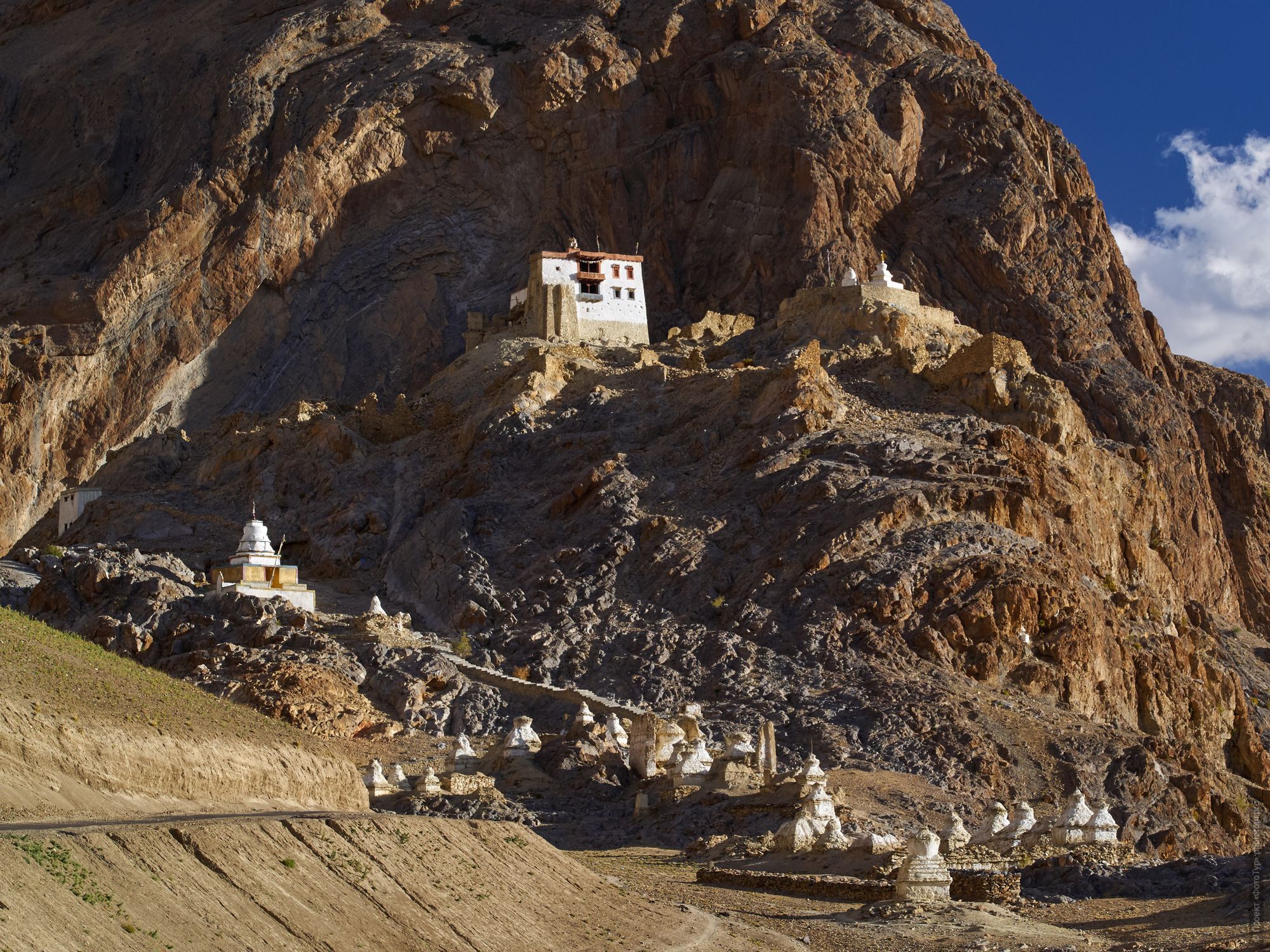 Buddhist monastery and palace of Zangla Gongpa. Budget photo tour Legends of Tibet: Zanskar, 30.08. - 09.09.2025.