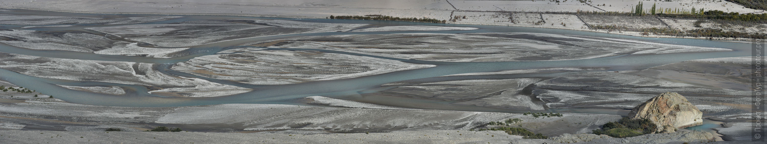 Valley Nubra. Expedition Tibet Lake-2: Pangong, Tso Moriri, Tso Kar, Tso Startsapak, Leh-Manali highway.