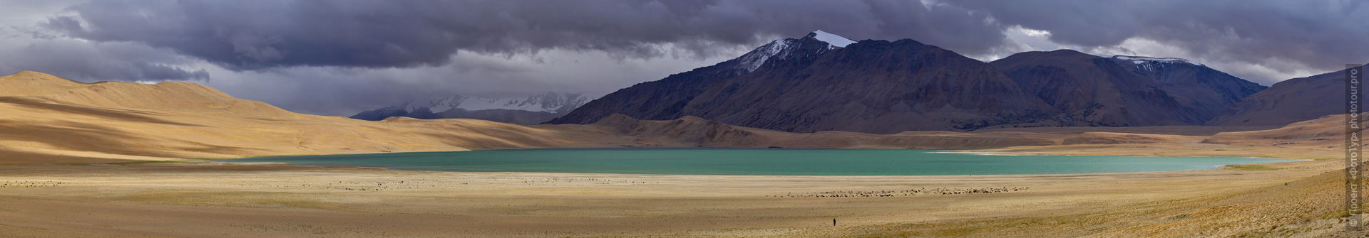 Lake Chiagar Tso. Expedition Tibet Lake-2: Pangong, Tso Moriri, Tso Kar, Tso Startsapak, Leh-Manali highway.