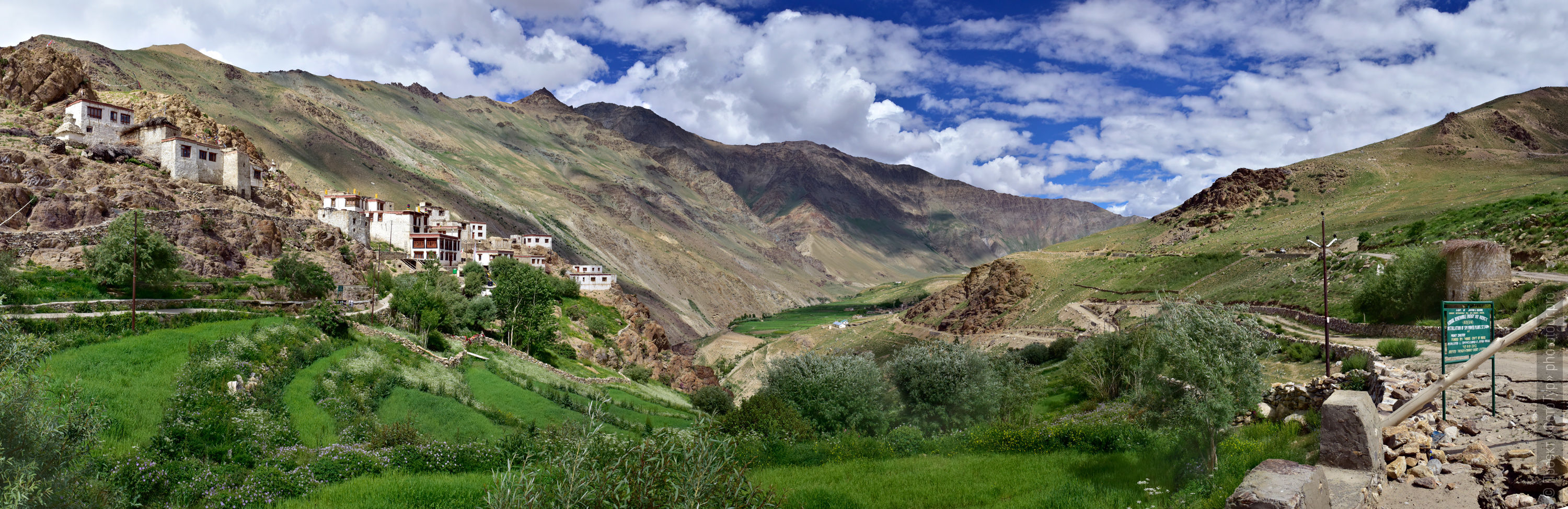 Buddhist monastery Muni Gonpa. Budget photo tour Legends of Tibet: Zanskar, 30.08. - 09.09.2025.